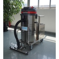 依晨電瓶式吸塵器與插電式清潔設(shè)備 室外廣場(chǎng)與物流倉(cāng)庫(kù)的得力助手